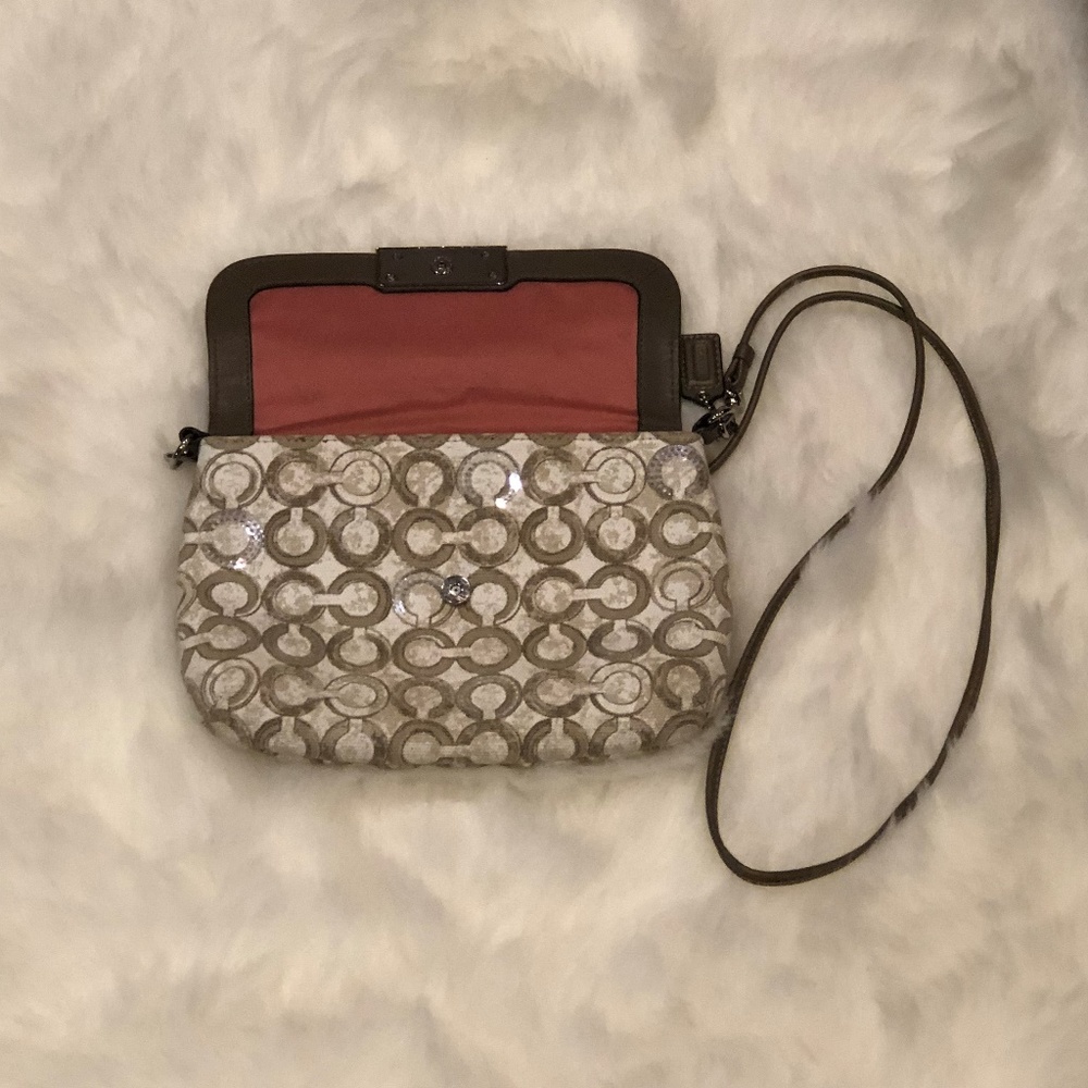 Coach Crossbody Purse, Cream & tan - Picture 4 of 8